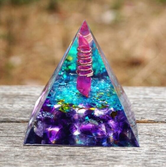 6cm Purple Green Crystal Chakra Pyramid Stone