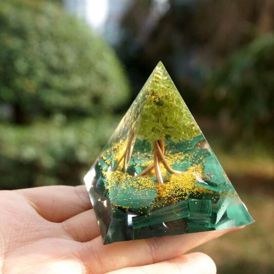 Tree Of Life Green Gravel Crystal Chakra Pyramid