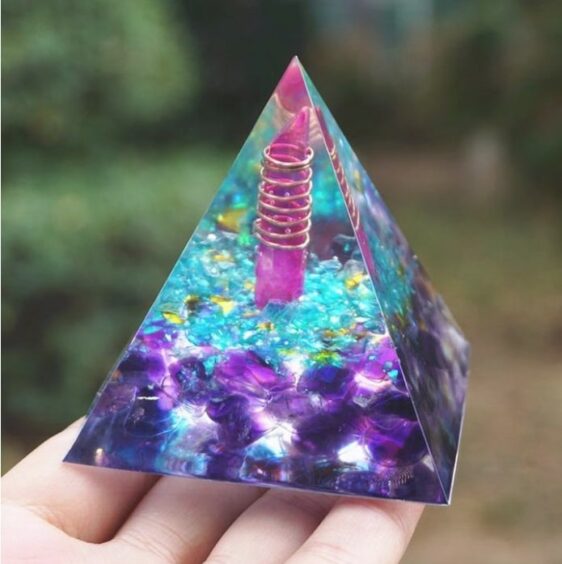 6cm Purple Green Crystal Chakra Pyramid Stone