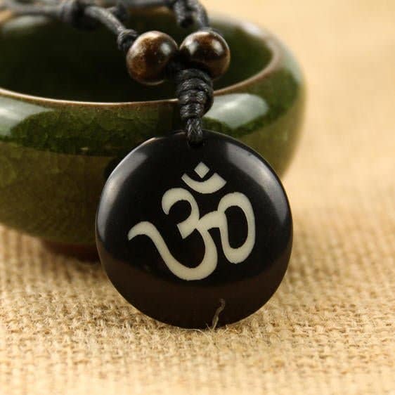 OM Symbol Yoga Hinduism Resin Carving Pendant Amulet - Pendants - Chakra Galaxy