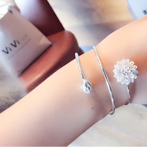 Exquisite Silver Women's Lotus Flower Purity Symbol Bracelet